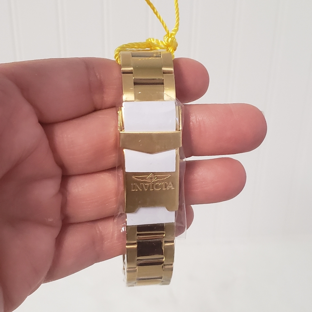 New Invicta Women's DC Comics Wonder Woman Watch - Picture 5 of 8